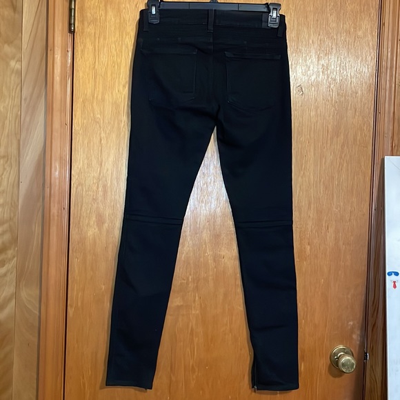 •VINCE•BLACK DENIM MOTO HIGH WAISTED SKINNY JEANS WITH ANKLE ZIPPERS. SIZE 27x30 - Picture 4 of 13